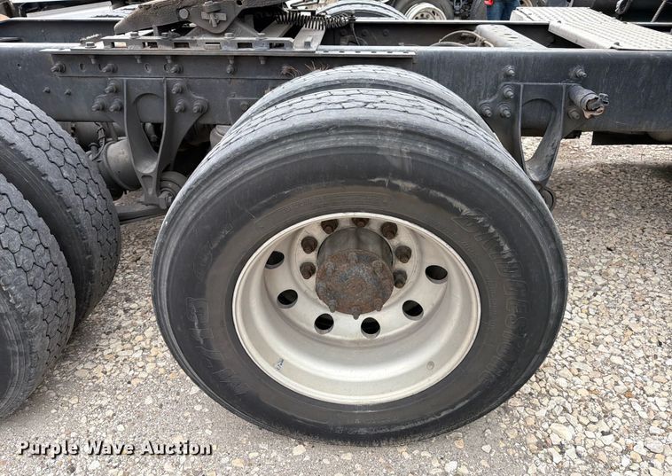 image for item YA1396 2016 International Prostar semi truck