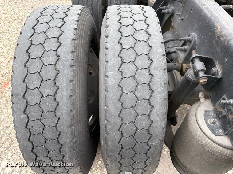 image for item YA1396 2016 International Prostar semi truck