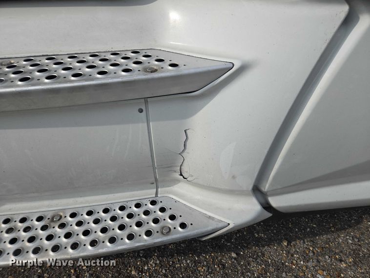 image for item YA1456 2018 Kenworth T680 semi truck