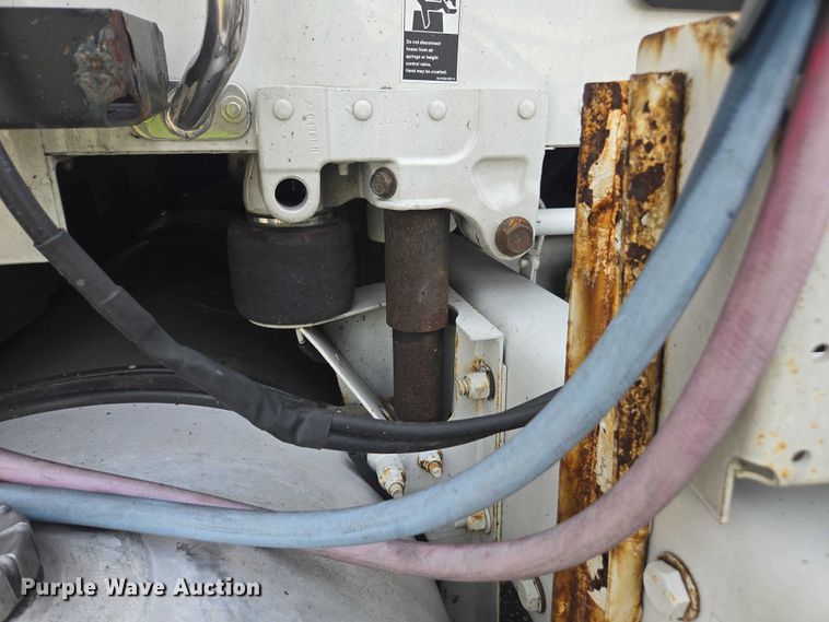 image for item YA1456 2018 Kenworth T680 semi truck