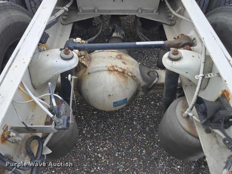 image for item YA1456 2018 Kenworth T680 semi truck