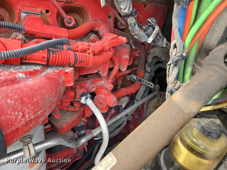 image for item YA1456 2018 Kenworth T680 semi truck