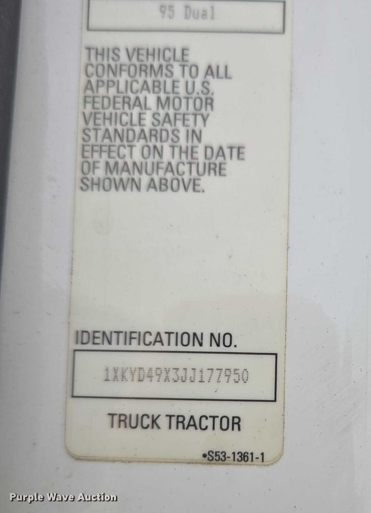 image for item YA1456 2018 Kenworth T680 semi truck