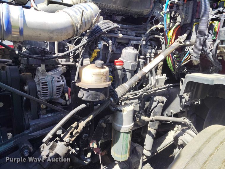 image for item YA1457 2020 Kenworth T680 semi truck