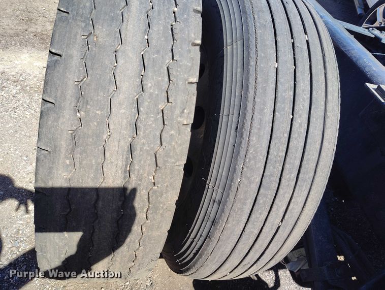 image for item YA1457 2020 Kenworth T680 semi truck