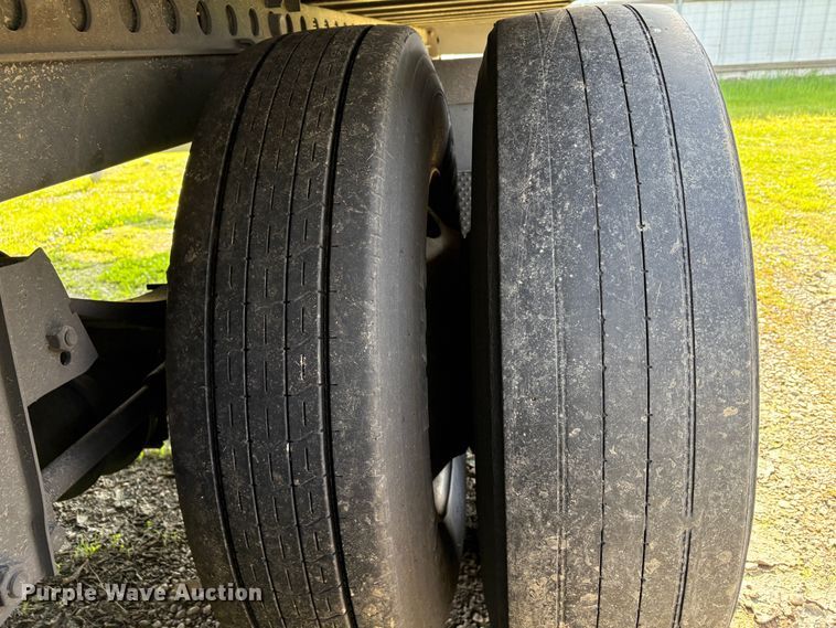 image for item YA1495 2015 Wabash DVCVHPC dry van trailer