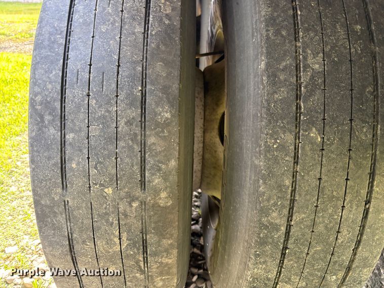 image for item YA1495 2015 Wabash DVCVHPC dry van trailer