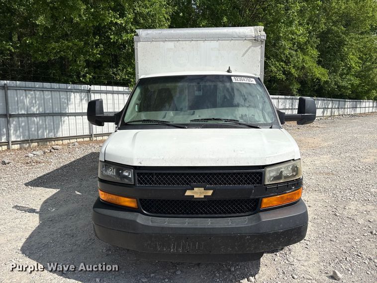 image for item YA1528 2020 Chevrolet Express 3500 delivery van