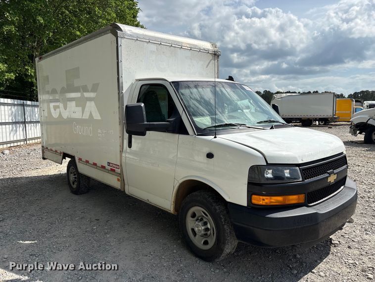 image for item YA1528 2020 Chevrolet Express 3500 delivery van