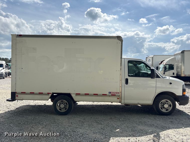 image for item YA1528 2020 Chevrolet Express 3500 delivery van