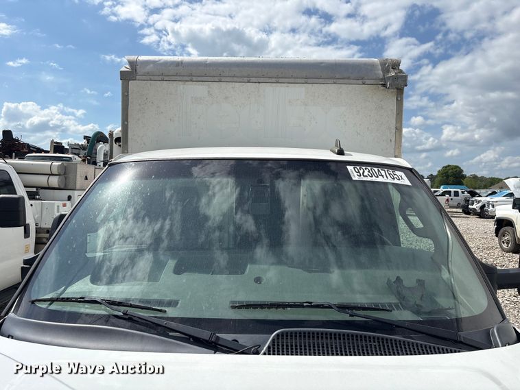 image for item YA1528 2020 Chevrolet Express 3500 delivery van