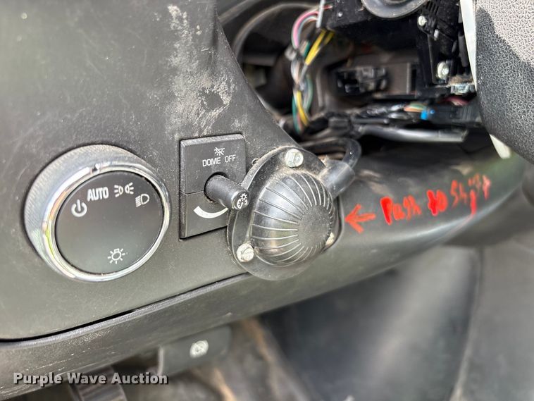 image for item YA1528 2020 Chevrolet Express 3500 delivery van