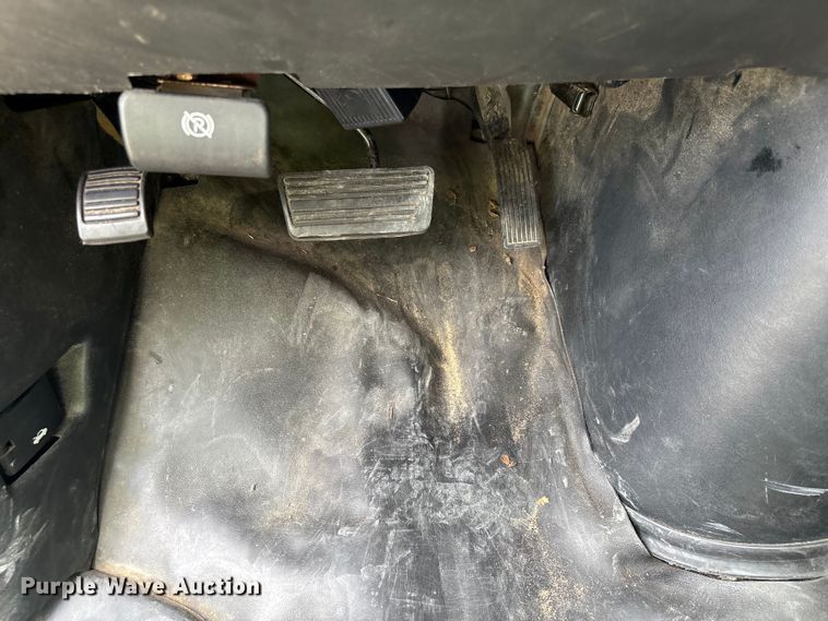 image for item YA1528 2020 Chevrolet Express 3500 delivery van