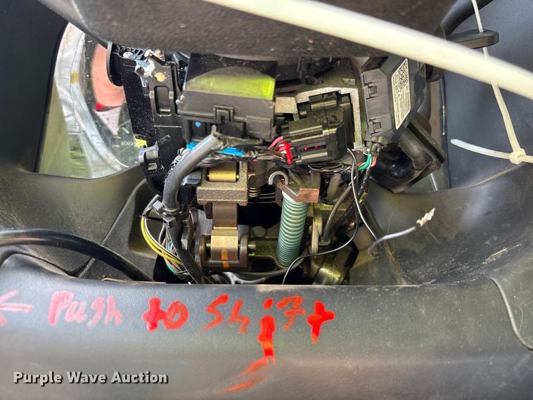 image for item YA1528 2020 Chevrolet Express 3500 delivery van