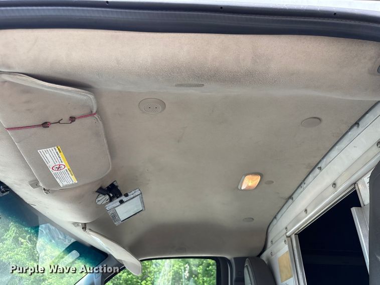 image for item YA1528 2020 Chevrolet Express 3500 delivery van