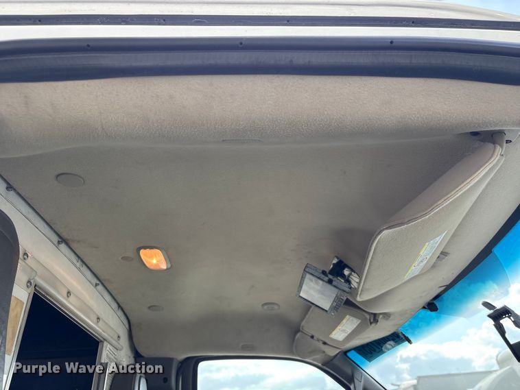 image for item YA1528 2020 Chevrolet Express 3500 delivery van