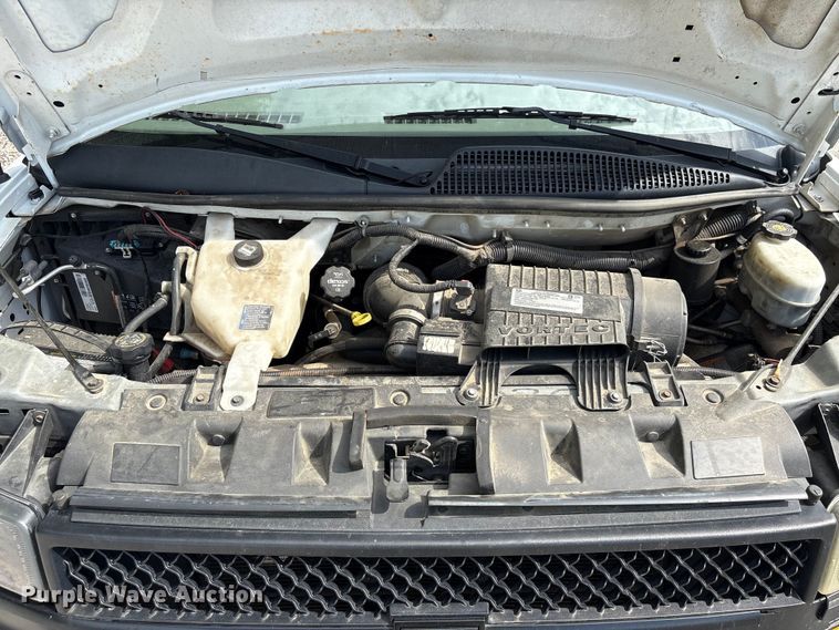 image for item YA1528 2020 Chevrolet Express 3500 delivery van