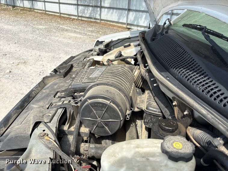 image for item YA1528 2020 Chevrolet Express 3500 delivery van