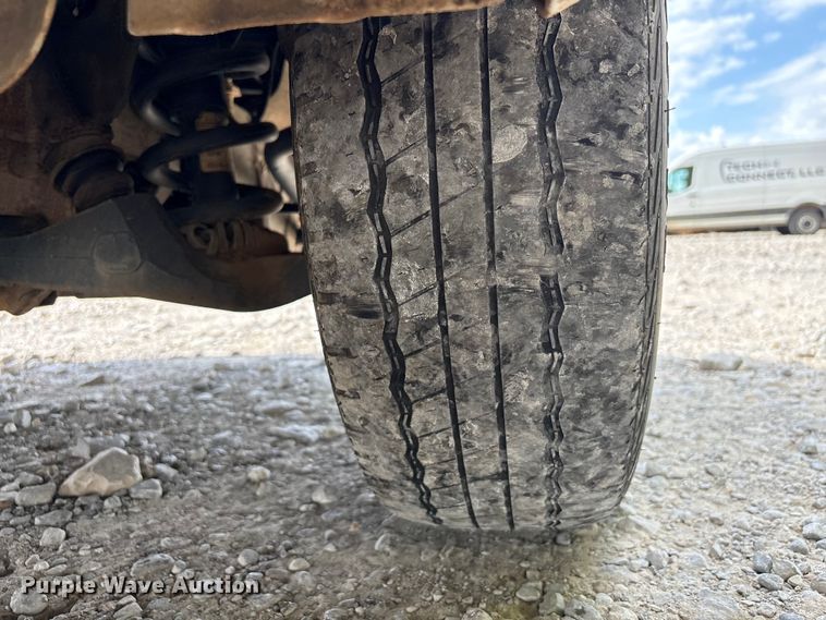 image for item YA1528 2020 Chevrolet Express 3500 delivery van