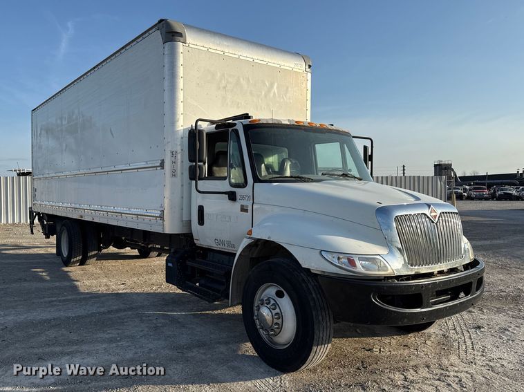 image for item YA1788 2018 International 4300 box truck