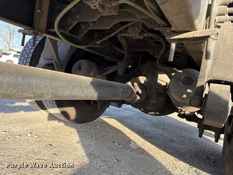 image for item YA1788 2018 International 4300 box truck