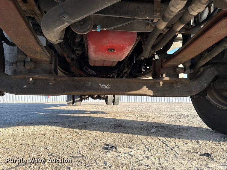 image for item YA1788 2018 International 4300 box truck