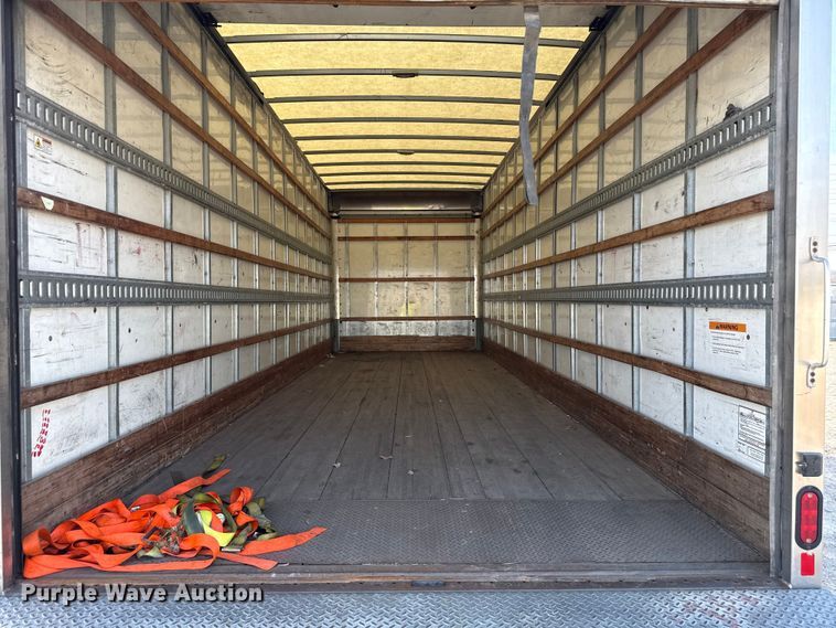 image for item YA1788 2018 International 4300 box truck