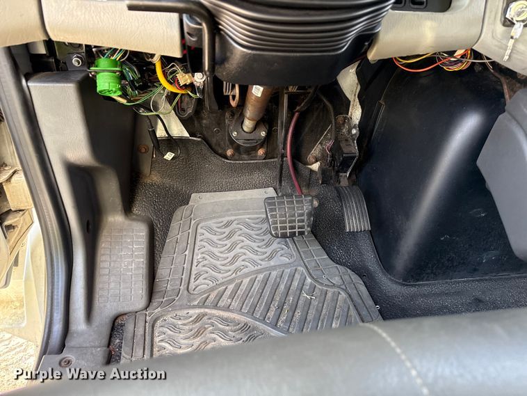 image for item YA1788 2018 International 4300 box truck