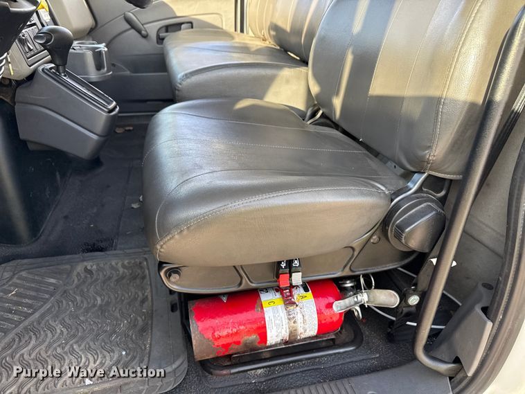 image for item YA1788 2018 International 4300 box truck