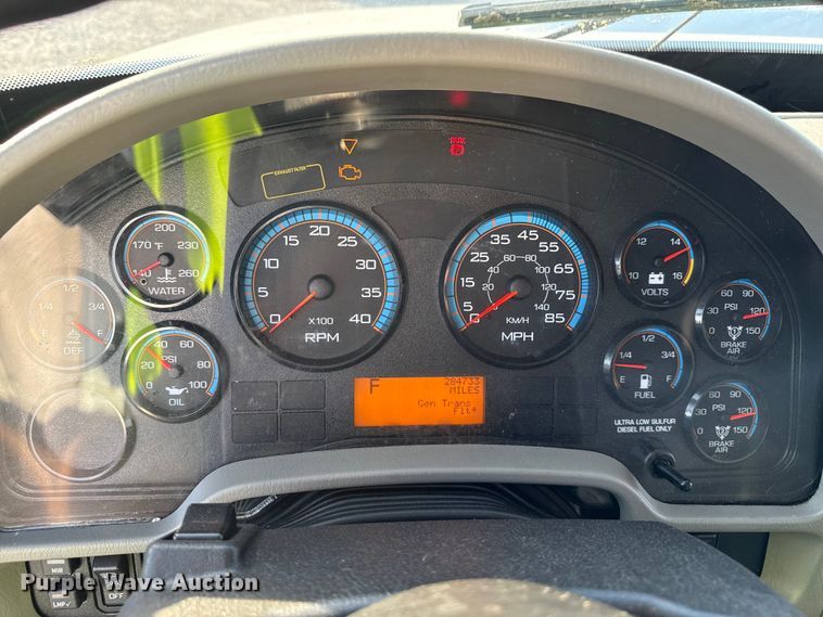 image for item YA1788 2018 International 4300 box truck