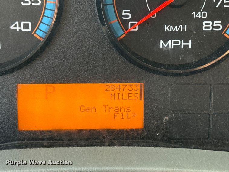 image for item YA1788 2018 International 4300 box truck