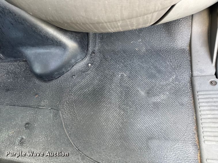 image for item YA1788 2018 International 4300 box truck