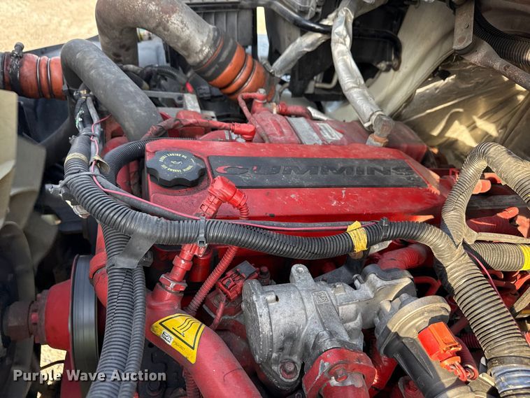 image for item YA1788 2018 International 4300 box truck