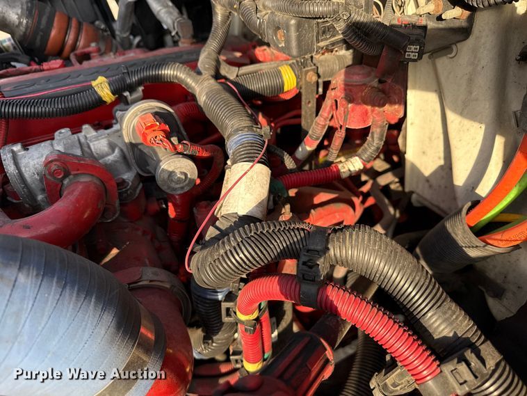 image for item YA1788 2018 International 4300 box truck