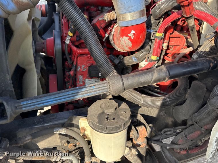 image for item YA1788 2018 International 4300 box truck