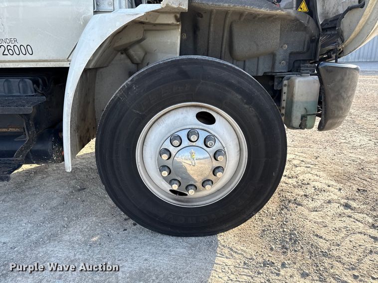 image for item YA1788 2018 International 4300 box truck