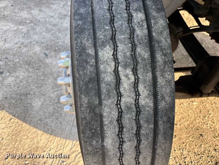 image for item YA1788 2018 International 4300 box truck