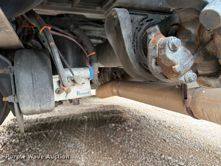 image for item YA1789 2018 Kenworth T680 semi truck