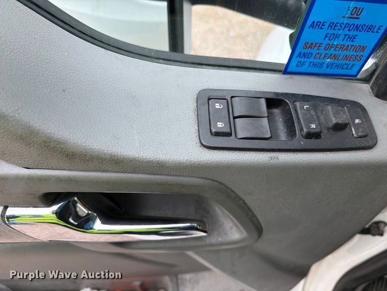 image for item YA1789 2018 Kenworth T680 semi truck