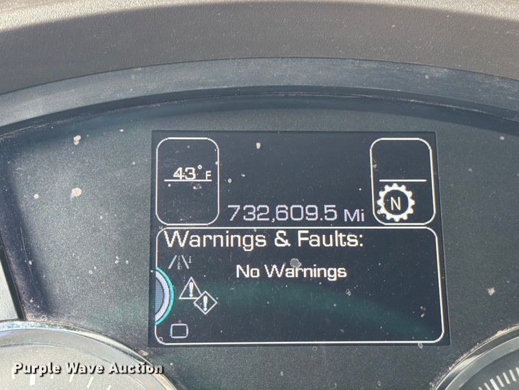 image for item YA1789 2018 Kenworth T680 semi truck