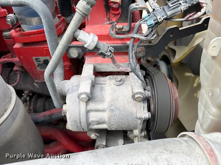 image for item YA1789 2018 Kenworth T680 semi truck