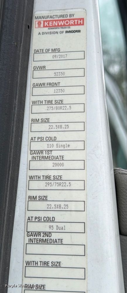 image for item YA1789 2018 Kenworth T680 semi truck