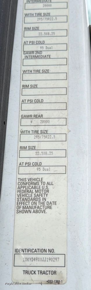 image for item YA1789 2018 Kenworth T680 semi truck