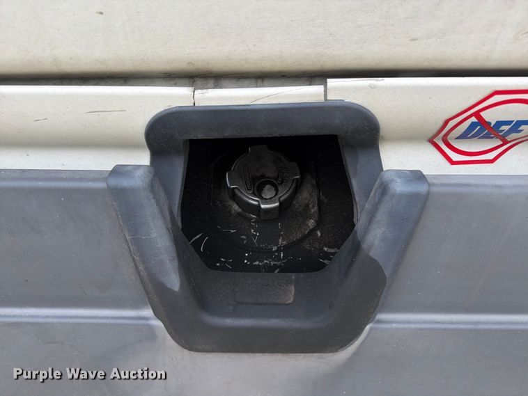 image for item YA1867 2019 Freightliner Cascadia semi truck