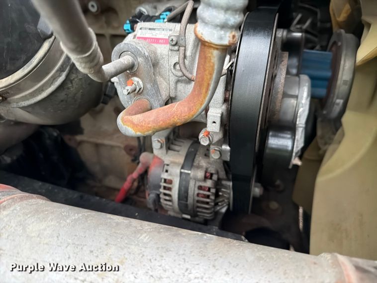 image for item YA1867 2019 Freightliner Cascadia semi truck