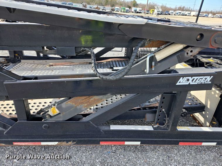 image for item YA1913 2023 Peterbilt 389 car carrier truck with car carrier trailer