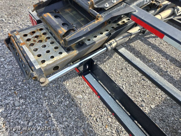 image for item YA1913 2023 Peterbilt 389 car carrier truck with car carrier trailer