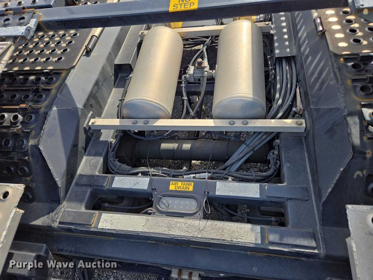 image for item YA1913 2023 Peterbilt 389 car carrier truck with car carrier trailer