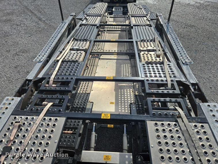 image for item YA1913 2023 Peterbilt 389 car carrier truck with car carrier trailer