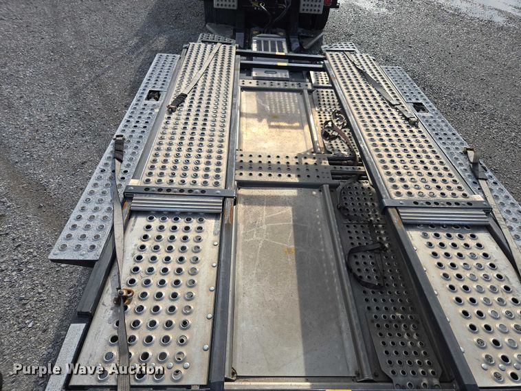 image for item YA1913 2023 Peterbilt 389 car carrier truck with car carrier trailer